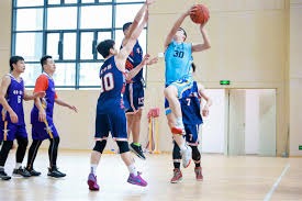 曼联中场组织乏力