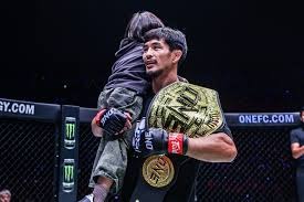 [流言板]萨拉赫：本赛季是我最强的表现；金球奖？想先拿英超和欧冠16亮40回复