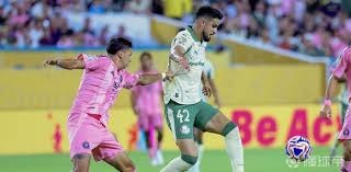 门兴总监：非常期待高井幸大的表现，他的合同中有亮点